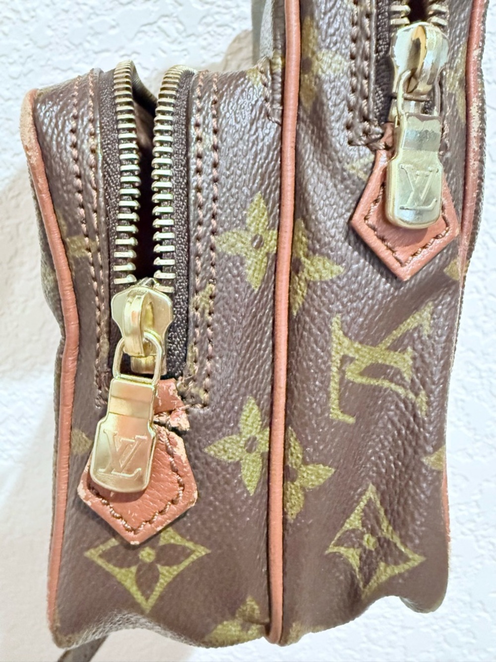 Louis Vuitton Monogram Amazone Messenger Bag - Picture 9 of 15